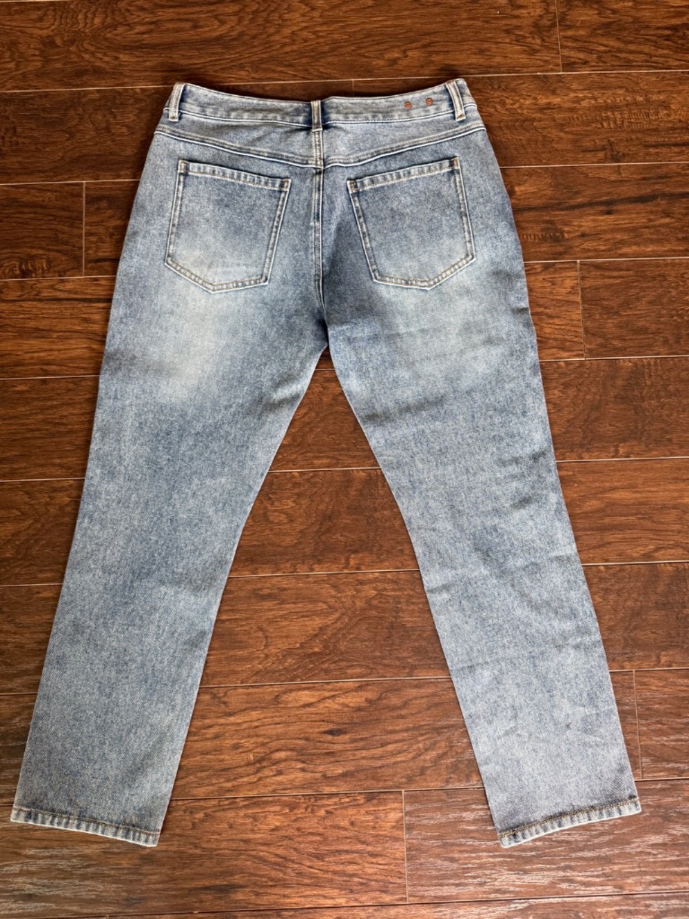 CAbi Harlow Jeans Style #1207 Frost Wash Size 6 Boyfriend Straight Mid Rise EUC - Picture 2 of 9